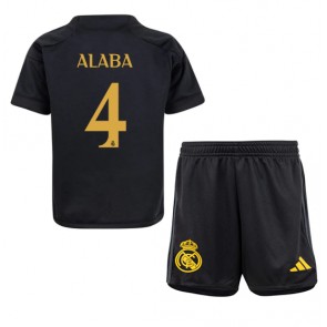 Real Madrid David Alaba #4 Replika Babytøj Tredje sæt Børn 2023-24 Kortærmet (+ Korte bukser)